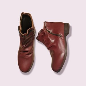 NWT Vegan Burgundy Boots sz 9